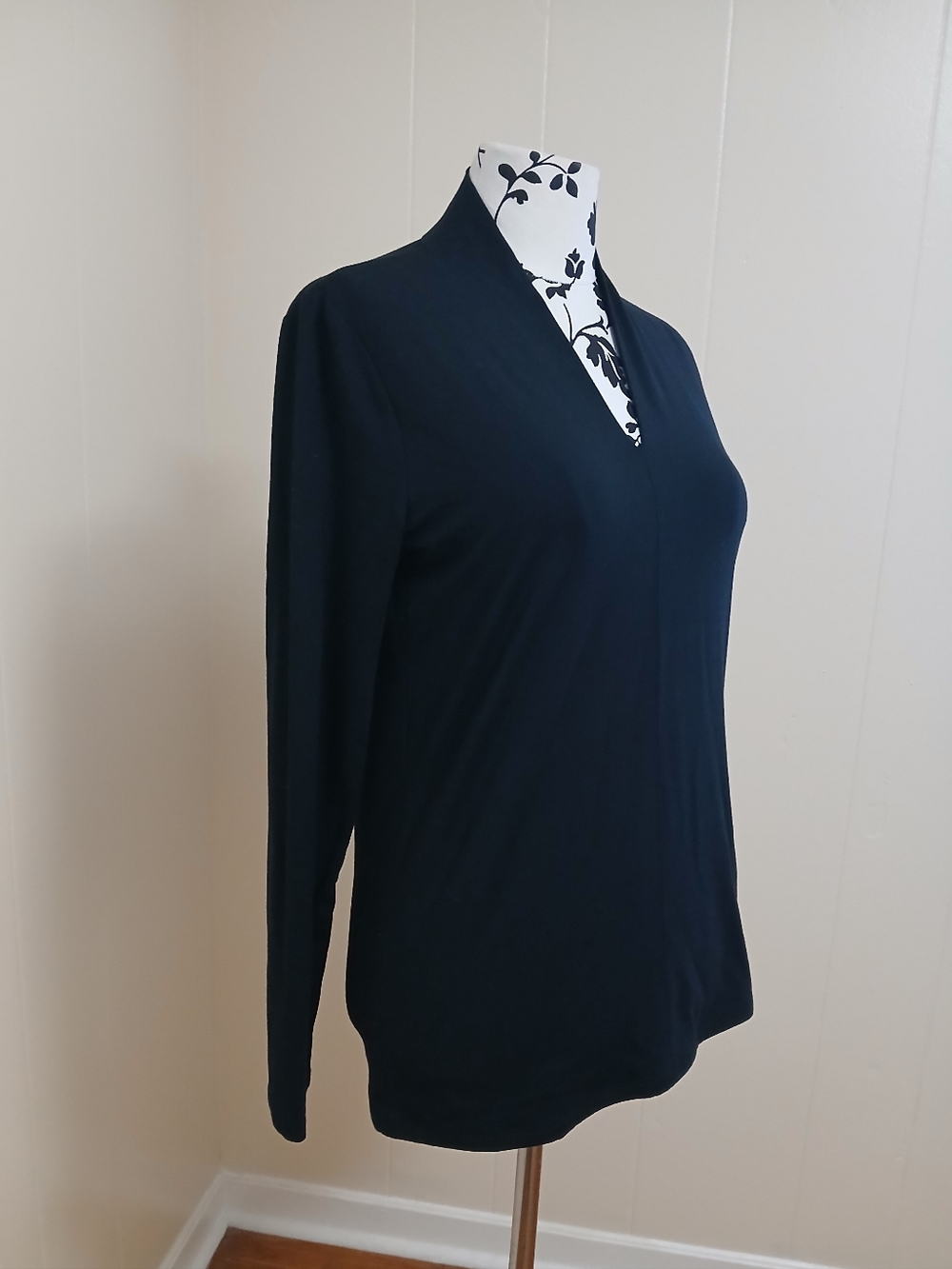 TALBOTS Black Long Sleeve V-Neck Top - Picture 2 of 5